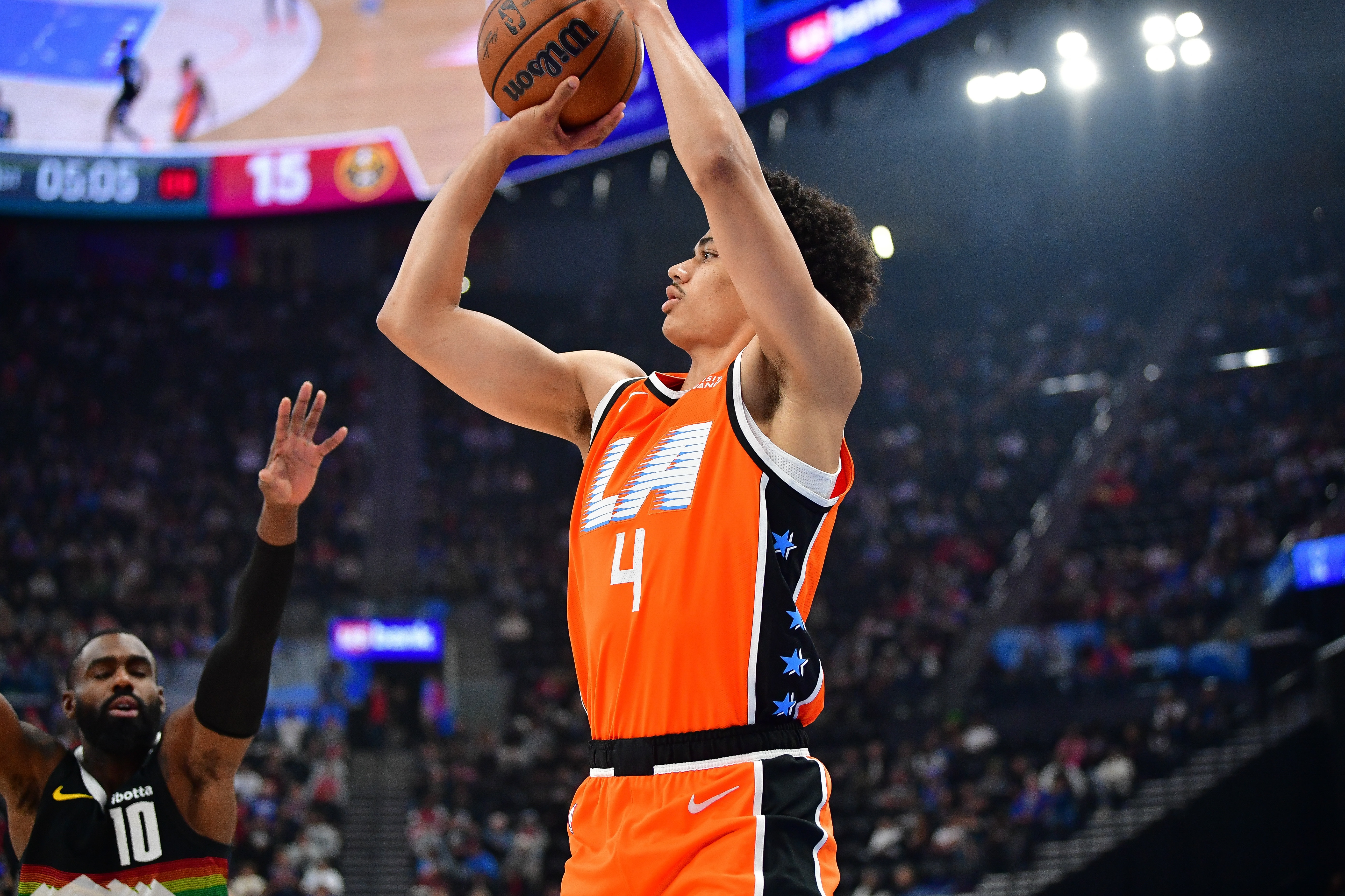 开云体育app-【菜鸟】科比·桑德斯13分3板3断 奎因14分12板 特雷·约翰逊18分