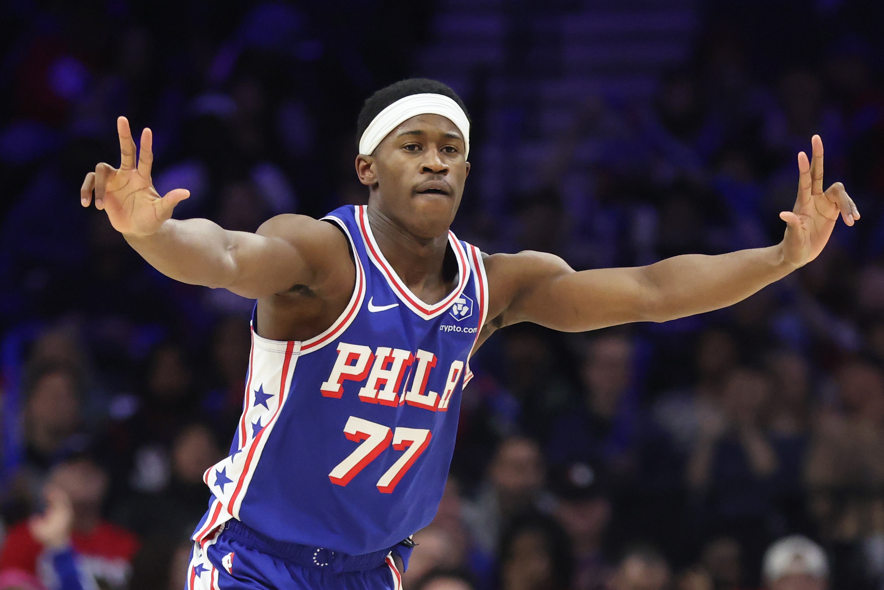 开云登录入口地址-埃奇库姆新秀赛季4次单场至少20分+5三分 76人队史第二仅次艾弗森