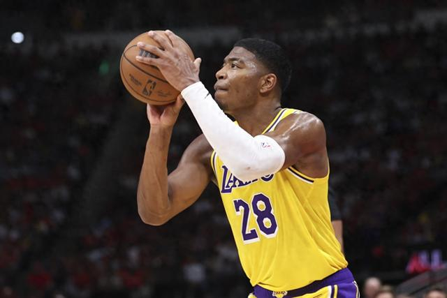 连续12场！八村塁爆发，创造80年NBA独一无二纪录，合同注定暴涨|湖人|投篮|季后赛|常规赛|小里弗斯_新浪体育_新浪新闻